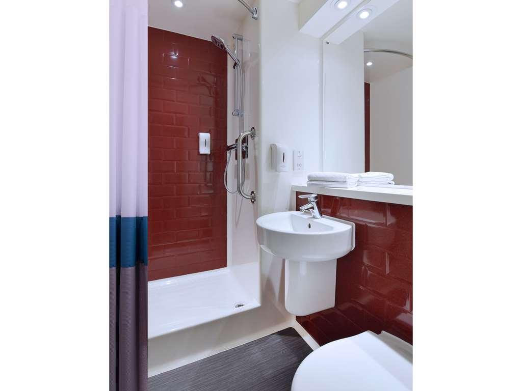 Travelodge London Central Bank 部屋 写真