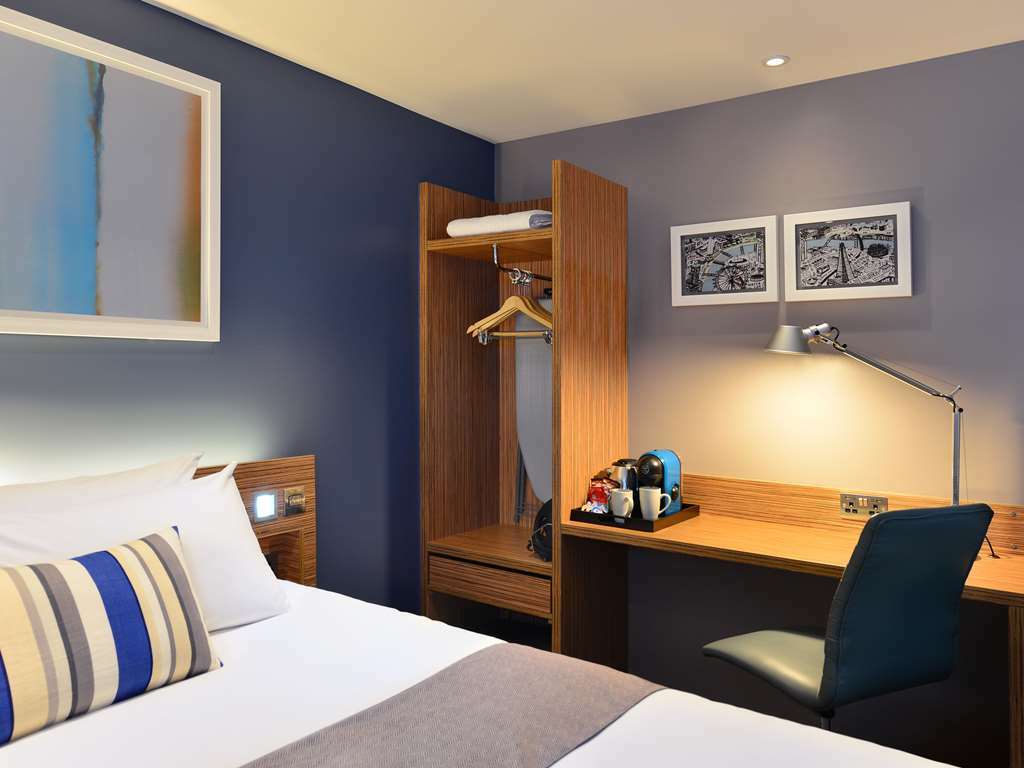 Travelodge London Central Bank 部屋 写真