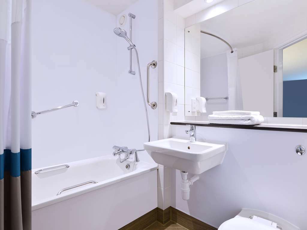 Travelodge London Central Bank 部屋 写真